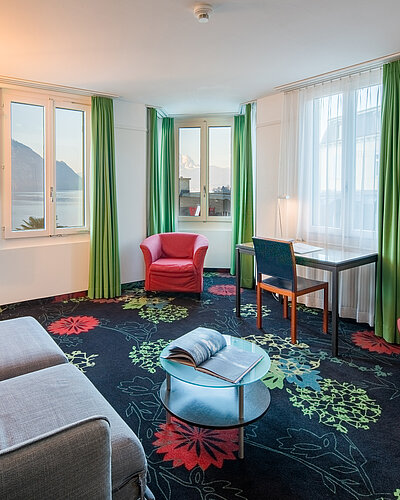 Living room with sofa bed, Junior Suite, SeeHotel Gotthard